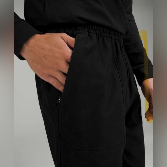 LULULEMON Utilitech Pull-On Classic-Fit Pant 30" in Black Size Medium - Picture 5 of 10